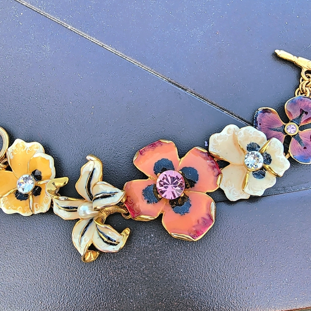 Vintage Kenneth Jay Lane KJL Signed Floral Link Bracelet - Pink & White Enamel - Picture 3 of 16